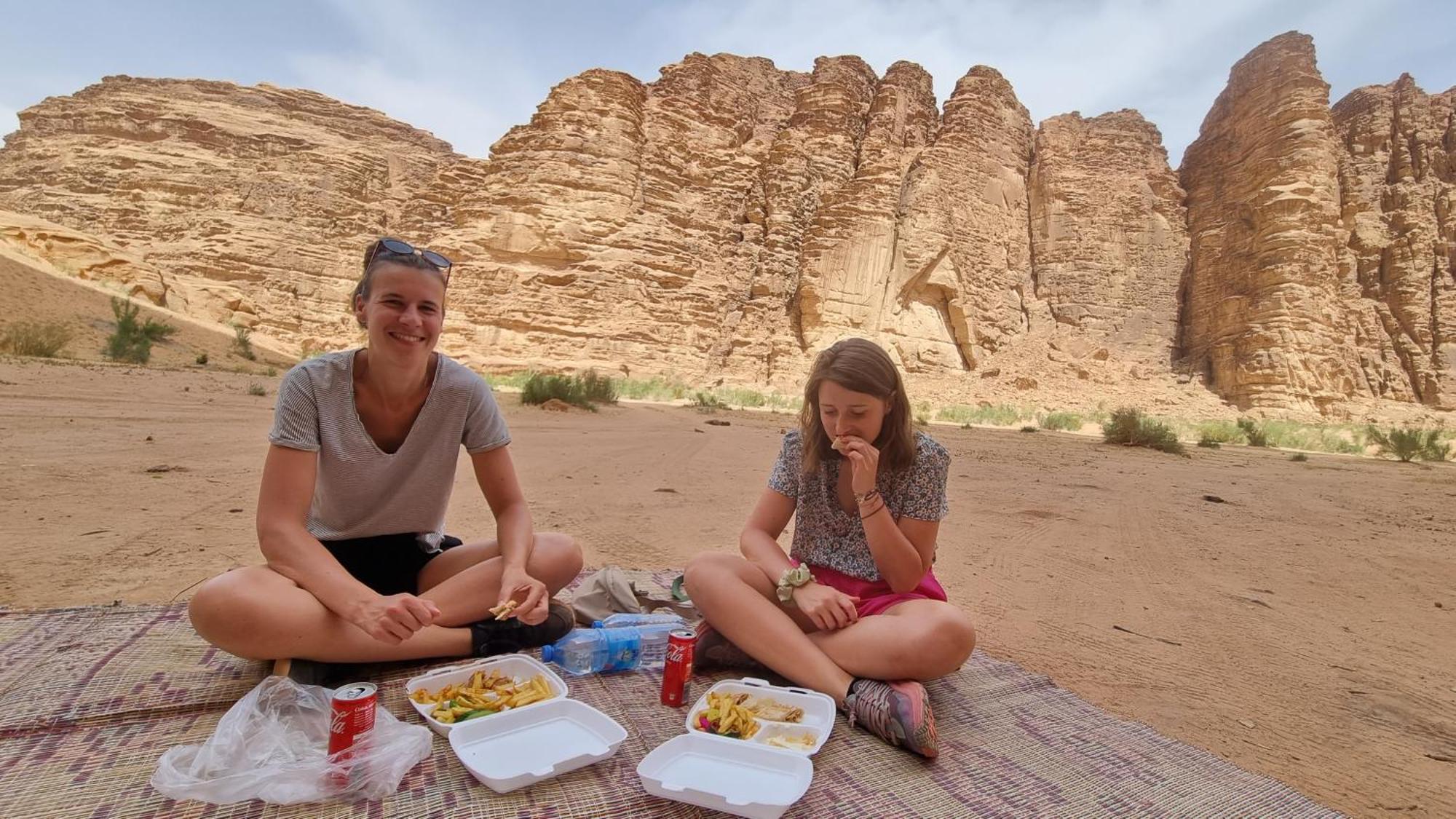 Hotel Desert Knights Camp Wadi Rum Zewnętrze zdjęcie