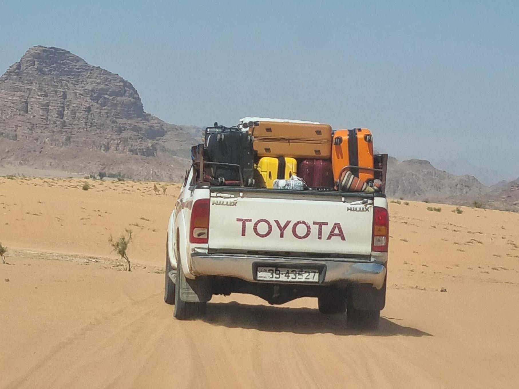 Hotel Desert Knights Camp Wadi Rum Zewnętrze zdjęcie