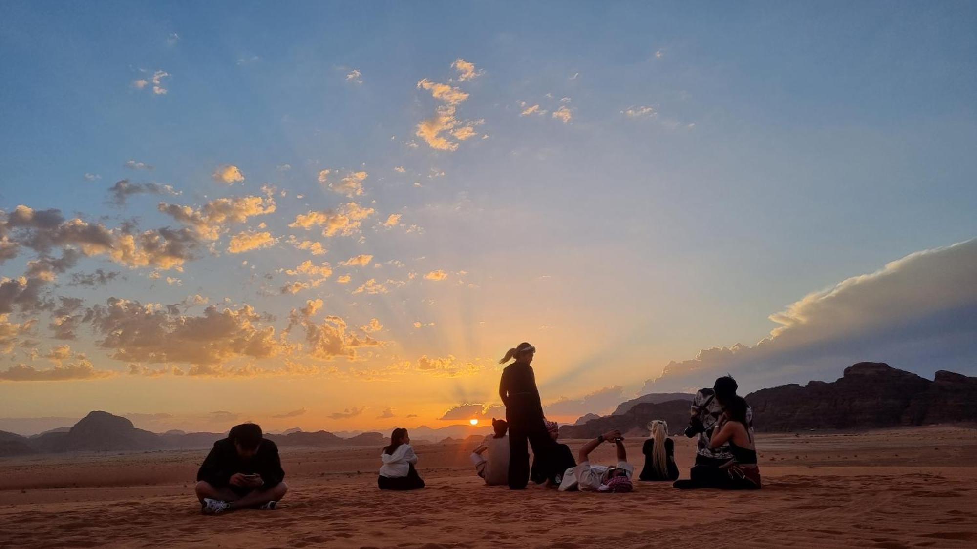 Hotel Desert Knights Camp Wadi Rum Zewnętrze zdjęcie